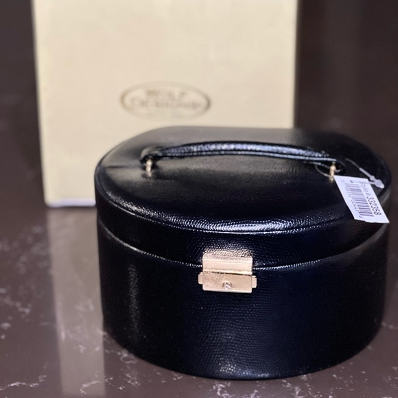 Wolf travel jewelry box - Picture 2 of 7